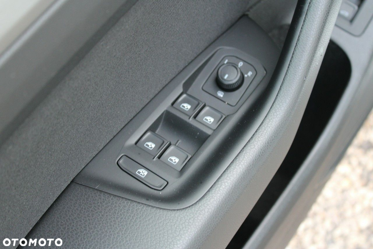 Volkswagen Passat - 19