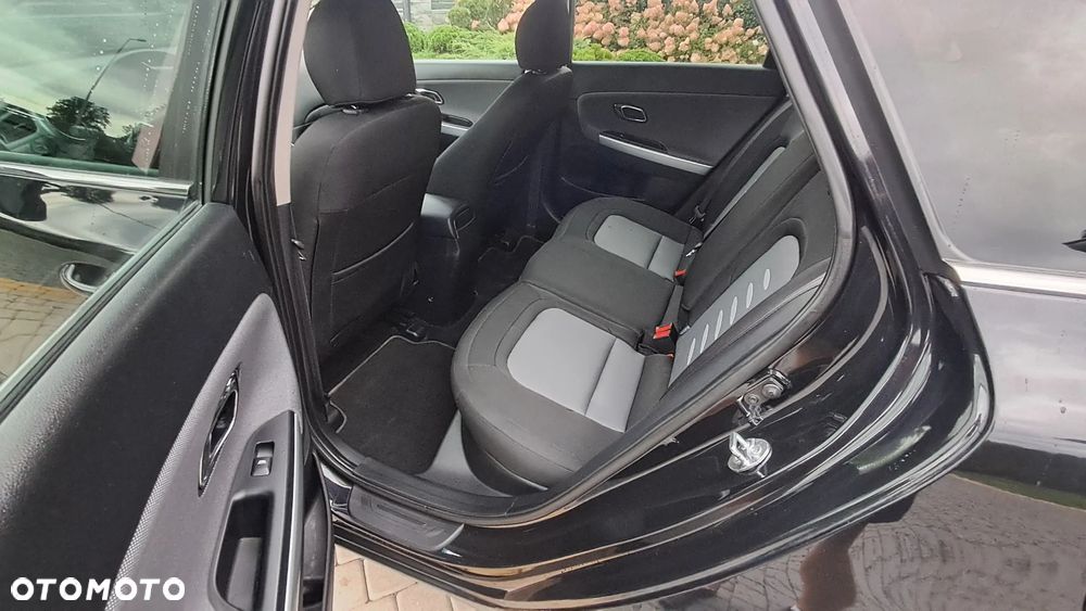 Kia Ceed - 6