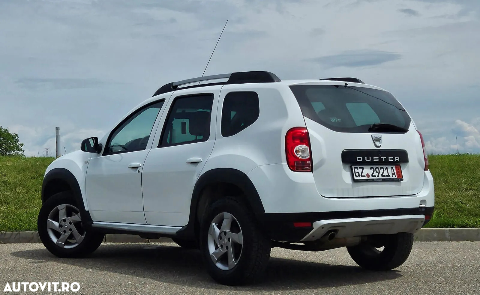 Dacia Duster 1.5 dCi 4x4 Prestige - 13