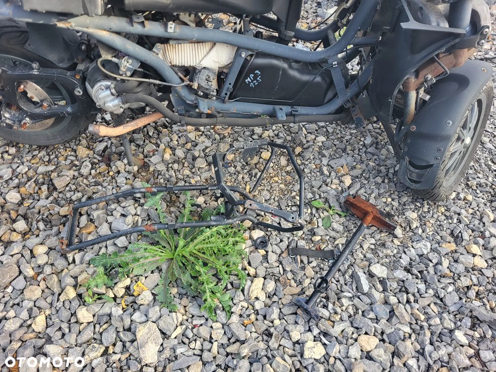EU Piaggio MP3 125 250 500 06- Owiewka Szyba Koło Osłona Lagi Tłumik Kanapa Części - 7