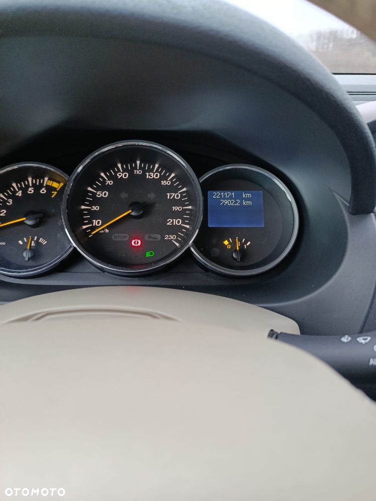 Renault Fluence 1.6 16V Expression - 9