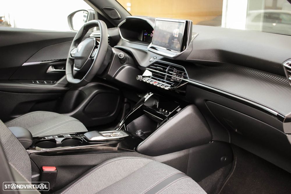 Peugeot e-2008 Allure - 7