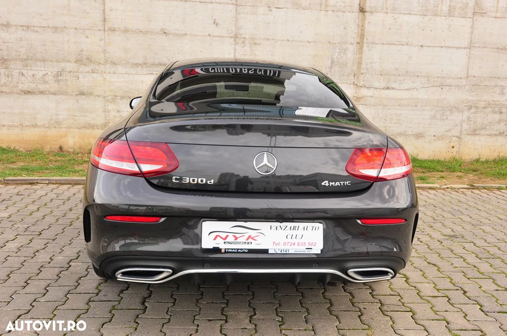Mercedes-Benz C 300 d Coupe 4Matic 9G-TRONIC AMG Line - 14