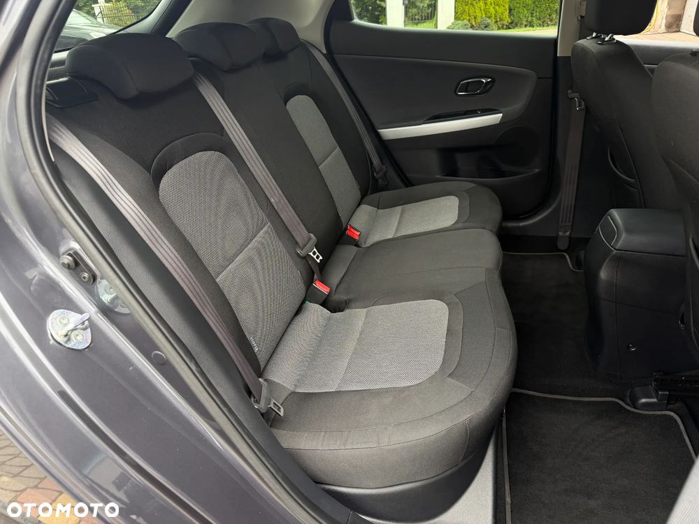 Kia Ceed 1.6 GDI Dream-Team Edition - 30