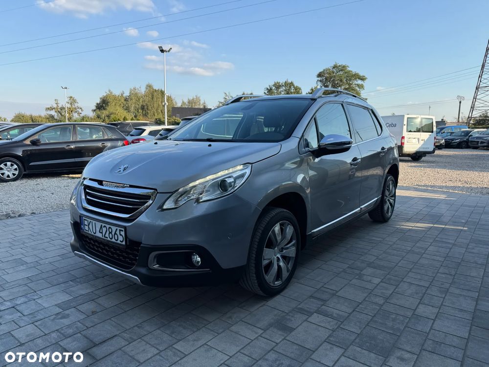 Peugeot 2008 1.2 Pure Tech Allure S&S - 23