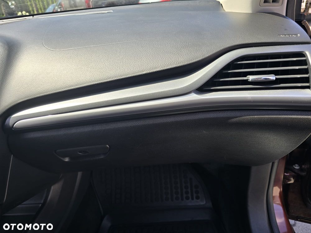 Ford Fusion - 29