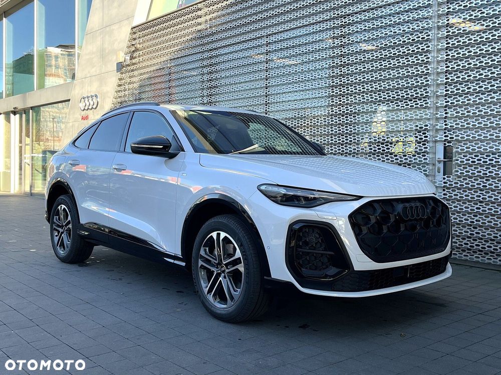 Audi Q5 Sportback - 11