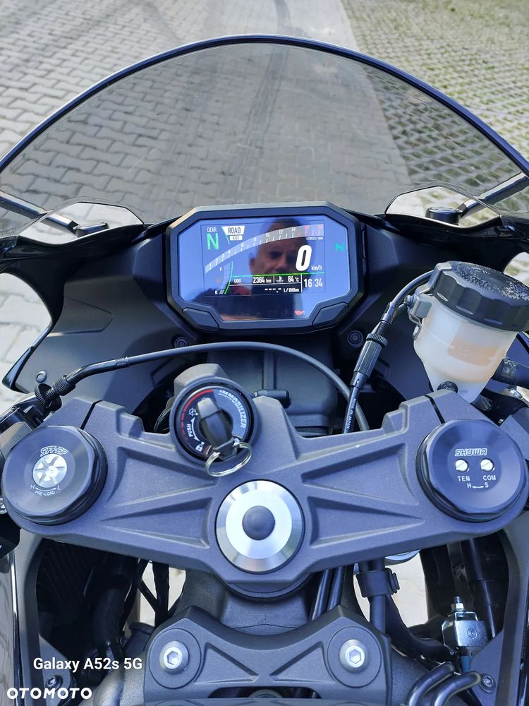 Kawasaki ZXR - 7