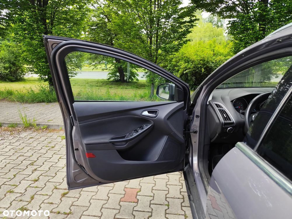 Ford Focus 1.6 TI-VCT Champions Edition - 16