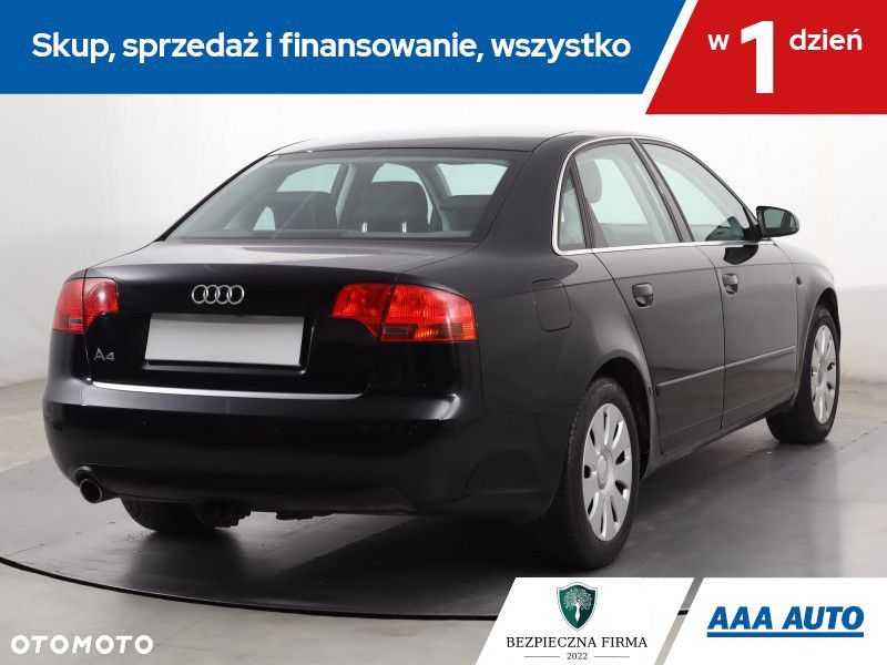 Audi A4 Limousine - 6