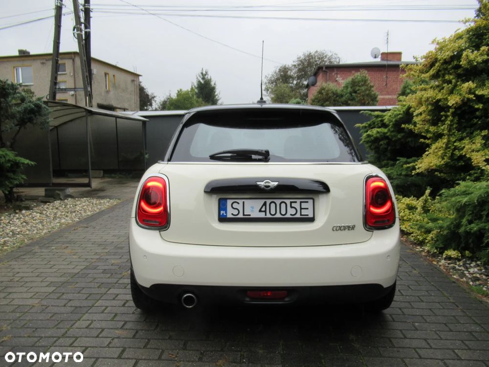 MINI Cooper Standard - 5