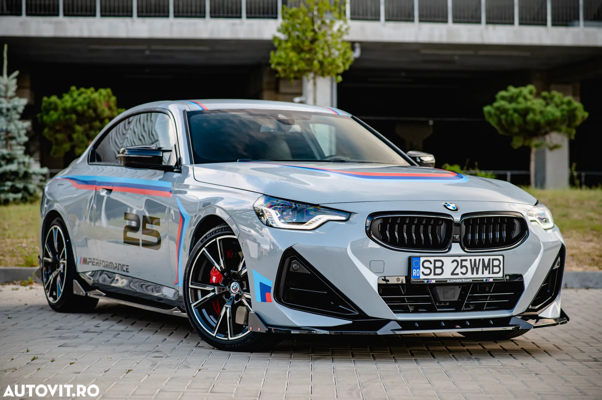 BMW M2 M240i xDrive AT - 5
