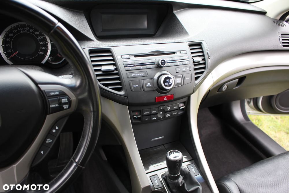Honda Accord 2.0 Executive - 29