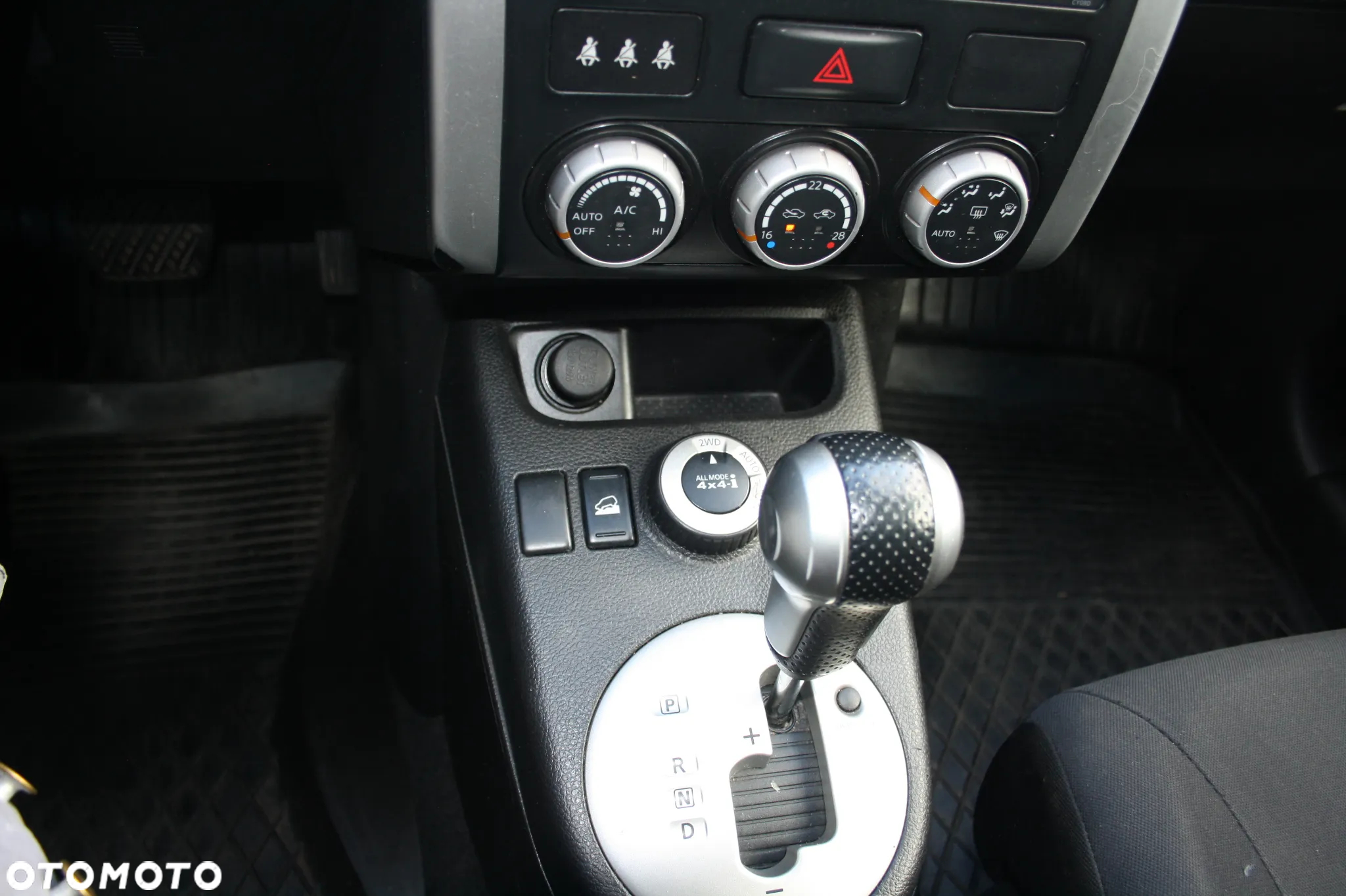 Nissan X-Trail 2.0 dCi LE Platinum - 14