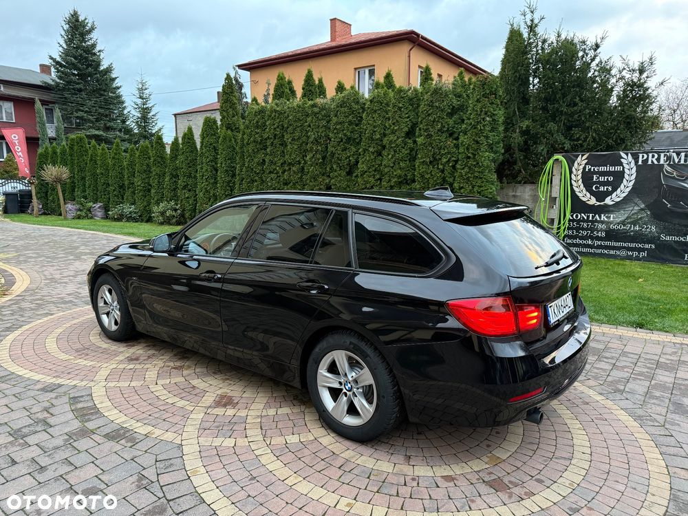 BMW Seria 3 320d Sport-Aut Sport Line - 9