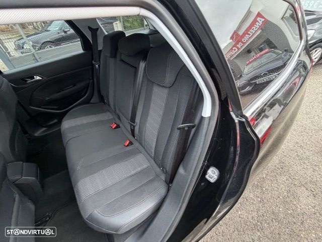 Peugeot 308 SW 1.5 BlueHDi Allure - 16