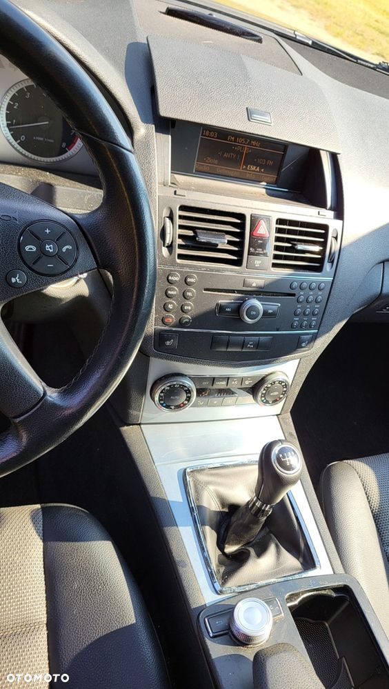 Mercedes-Benz Klasa C 180 BlueEFFICIENCY Avantgarde - 9