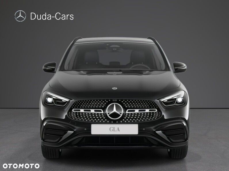 Mercedes-Benz GLA - 3