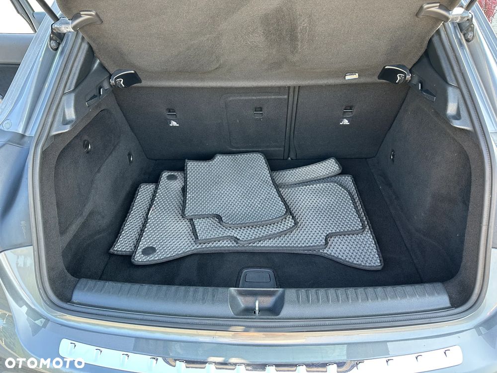 Mercedes-Benz GLA 250 7G-DCT - 25