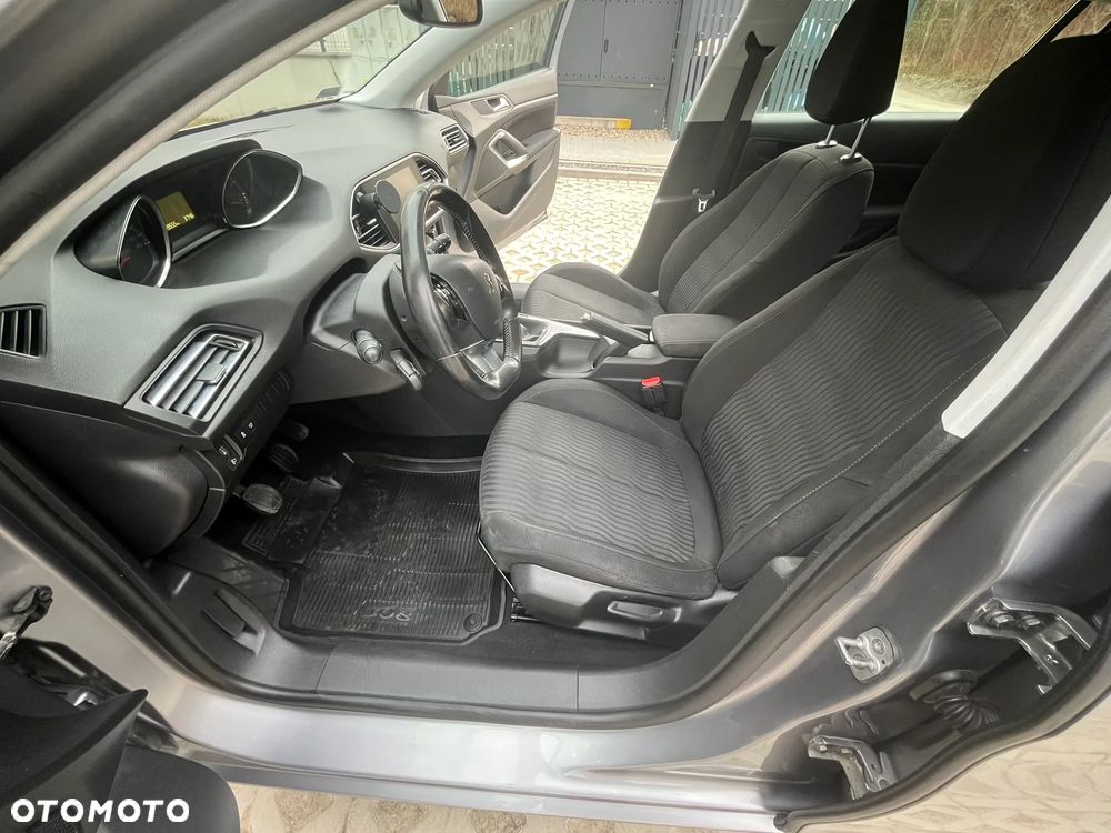 Peugeot 308 1.2 PureTech Active S&S - 15