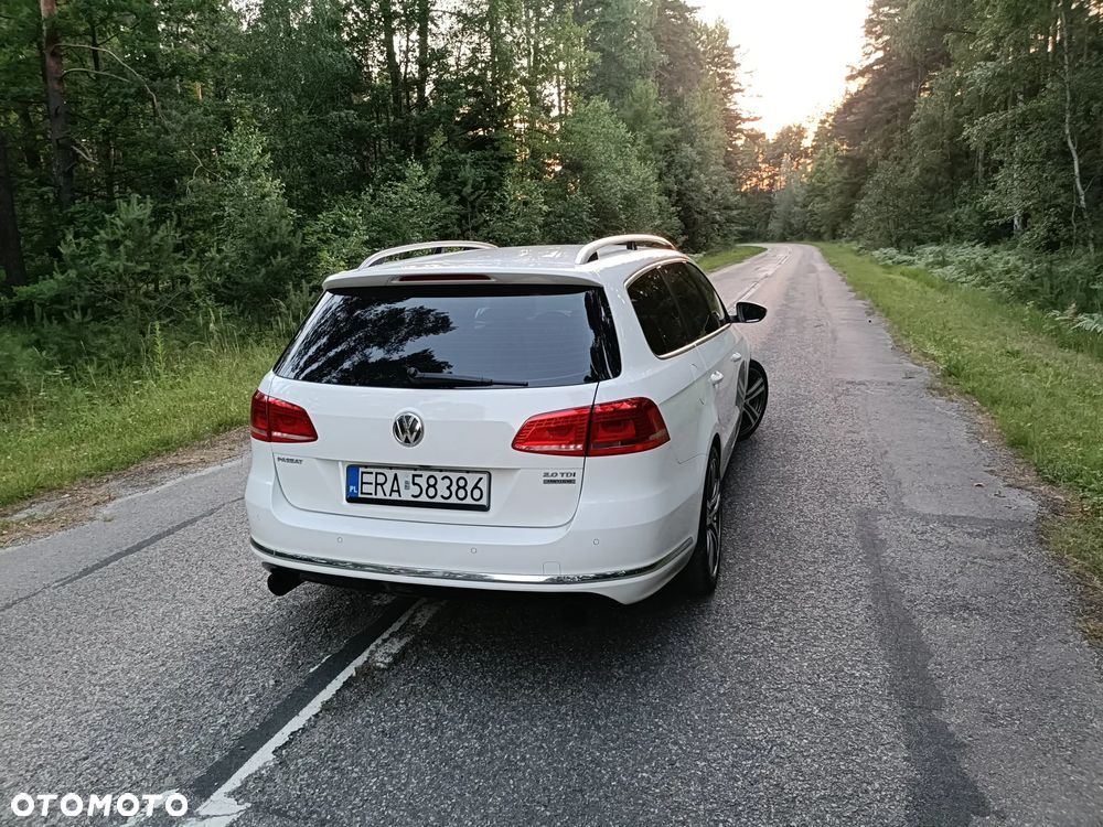 Volkswagen Passat 2.0 TDI Highline R-Style DSG - 32