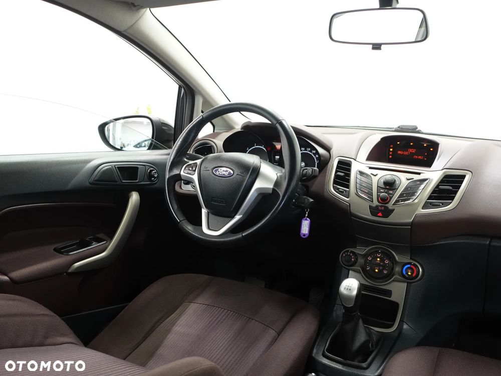 Ford Fiesta 1.25 Celebration - 29