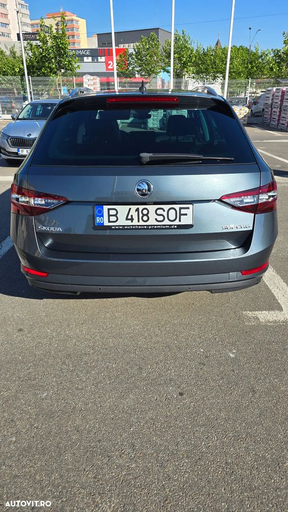 Skoda Superb 2.0 TDI DSG Laurin & Klement - 12