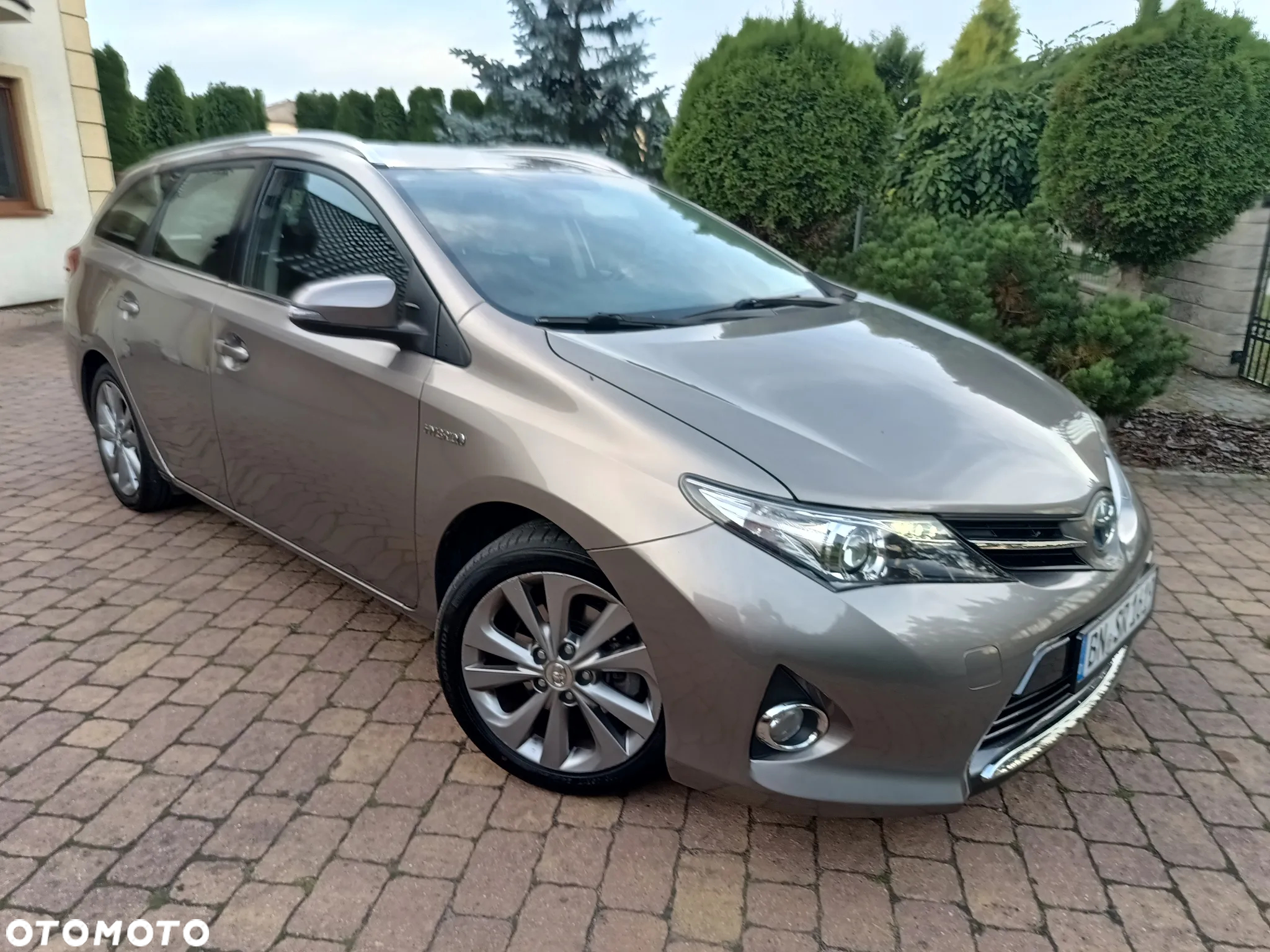 Toyota Auris 1.8 Hybrid Life - 4
