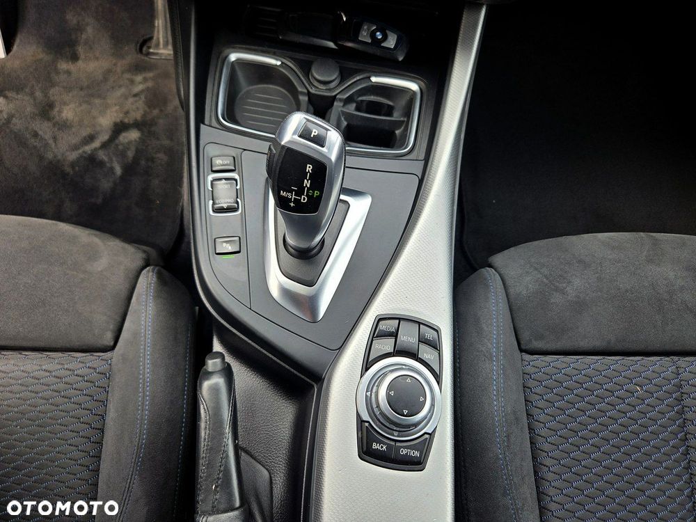 BMW Seria 1 118i M Sport - 19