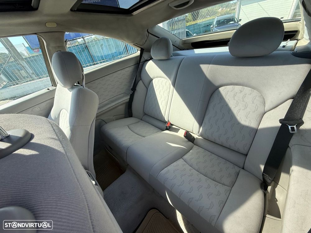 Mercedes-Benz C 200 - 13