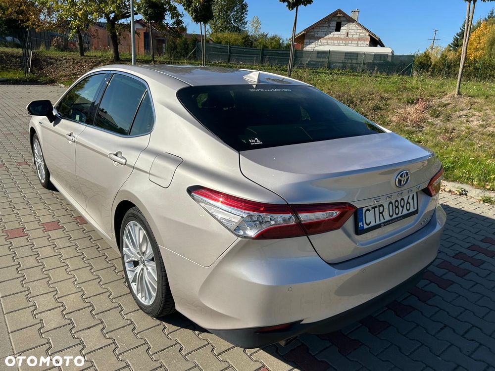 Toyota Camry - 2