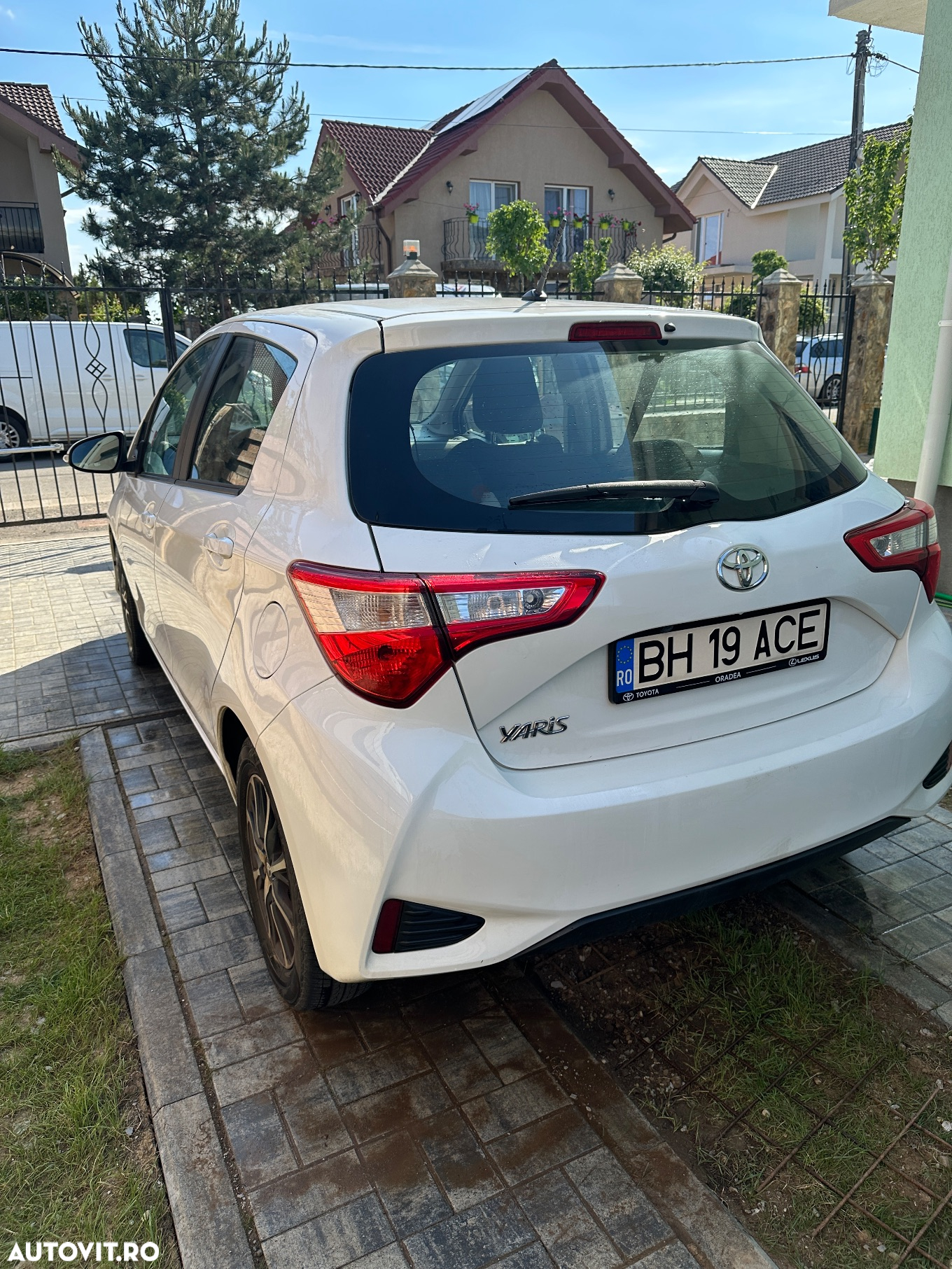 Toyota Yaris 1.5 L VVT-iE Multidrive S Active - 3