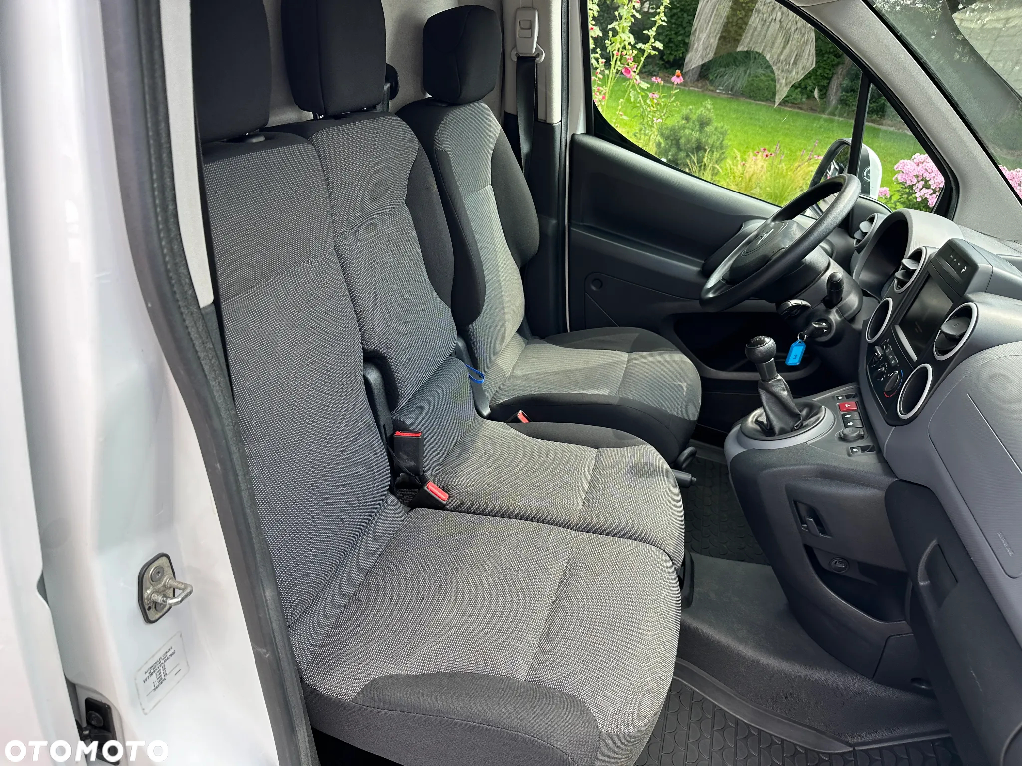 Volkswagen Caddy 1.4 benzyna 110KM - 14