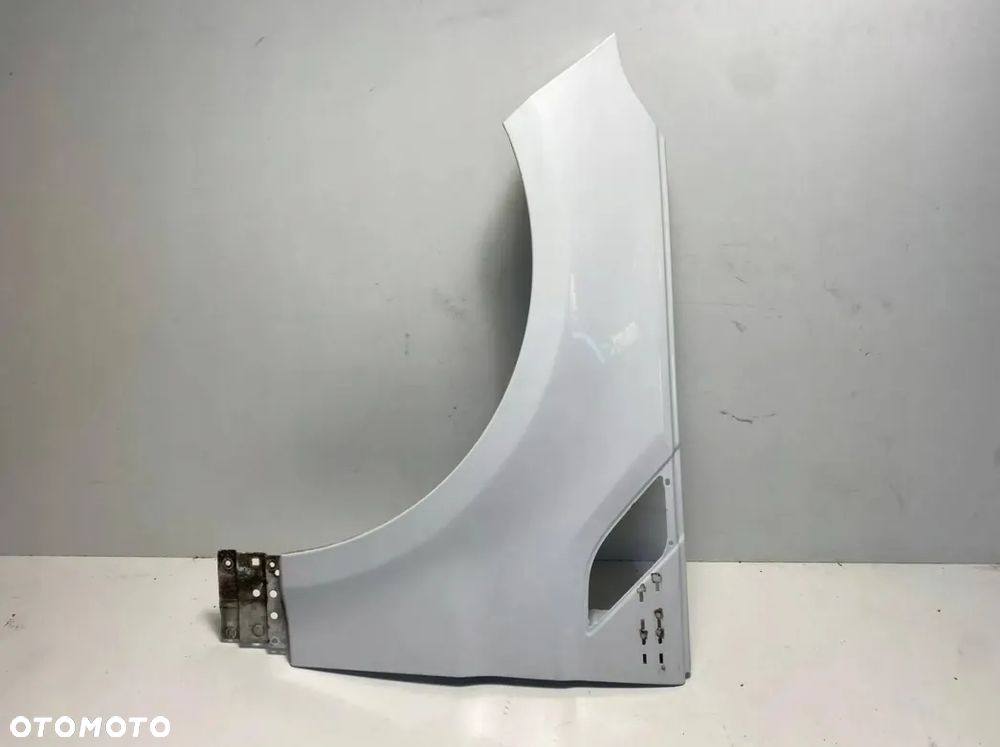 Błotnik lewy przód przedni Range Rover Sport ii L494 Fuji White 867