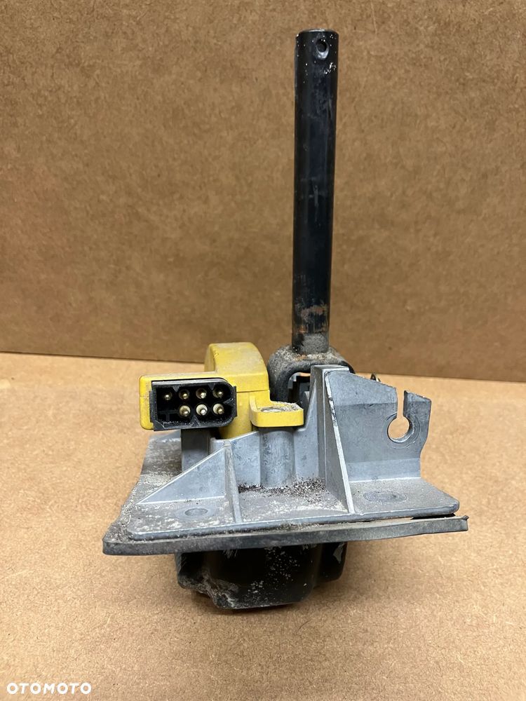 BMW E32 E34 WYBIERAK LEWAREK SKRZYNI AUTOMATYCZNEJ 1218388 1219152 1215581 - 3