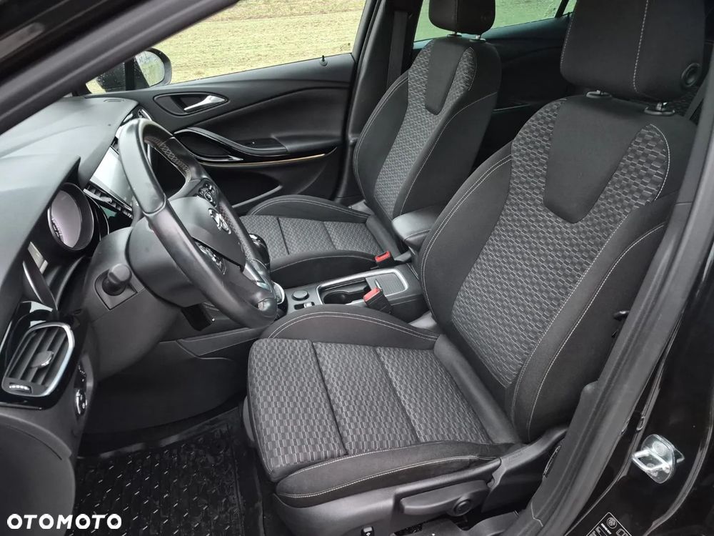 Opel Astra 1.4 Turbo Innovation - 17