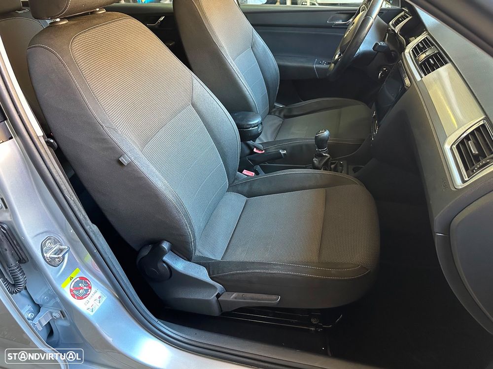 Skoda Rapid Spaceback 1.6 TDi Elegance - 7