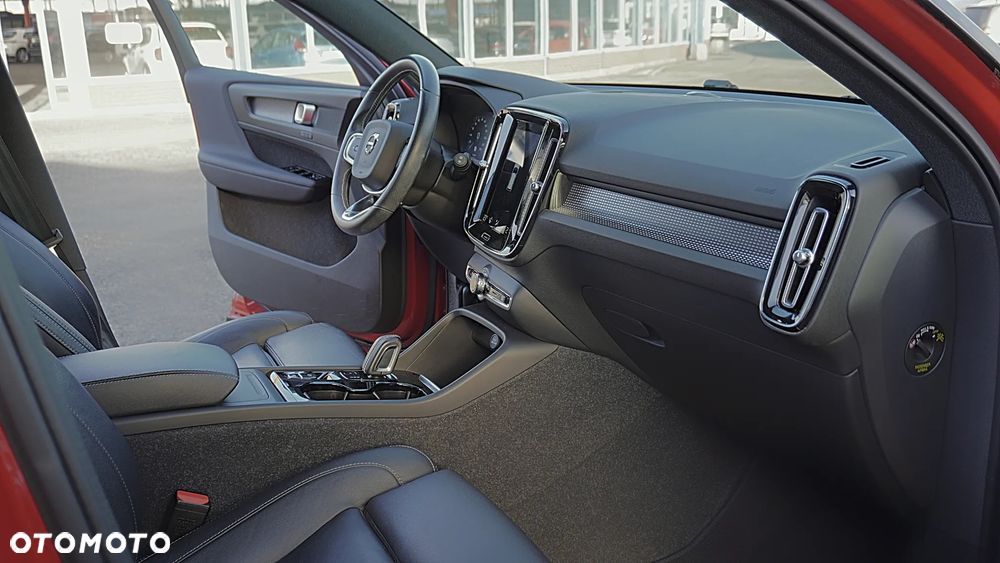 Volvo XC 40 T5 AWD R-Design - 14