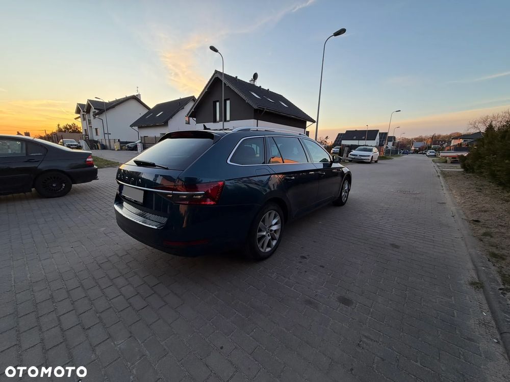 Skoda Superb 2.0 TDI SCR Ambition DSG - 19