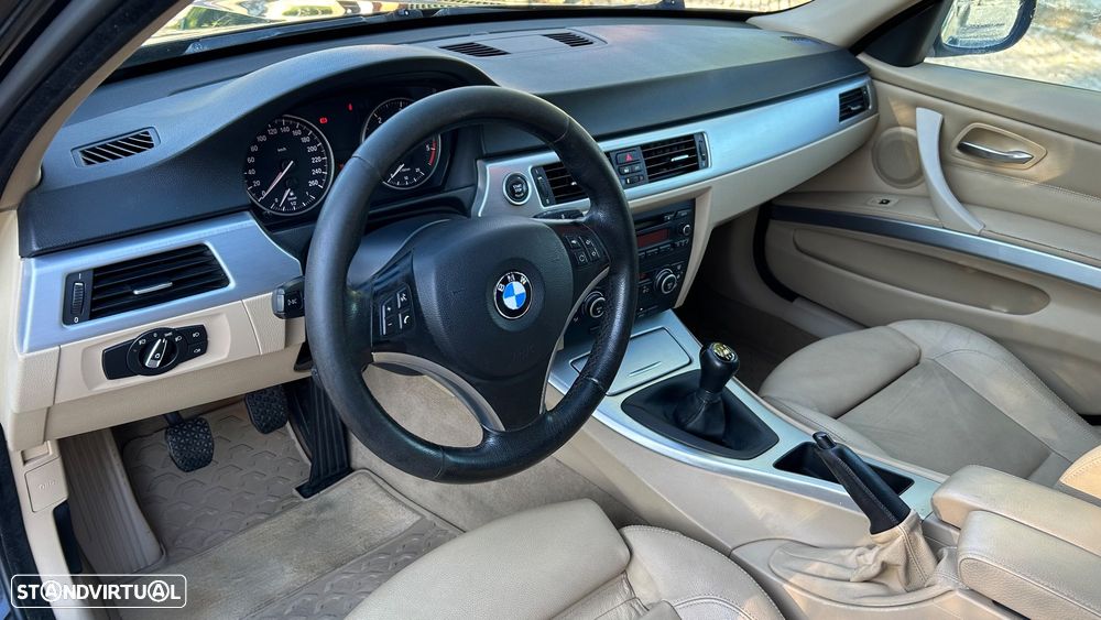 BMW 320 d Sport - 9