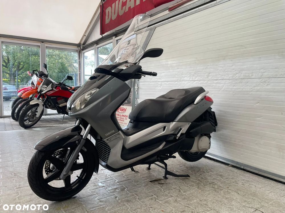 Yamaha X-max - 13
