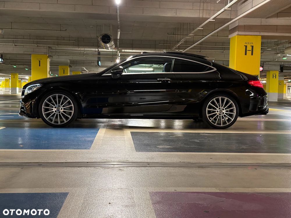 Mercedes-Benz Klasa C 300 9G-TRONIC AMG Line - 5