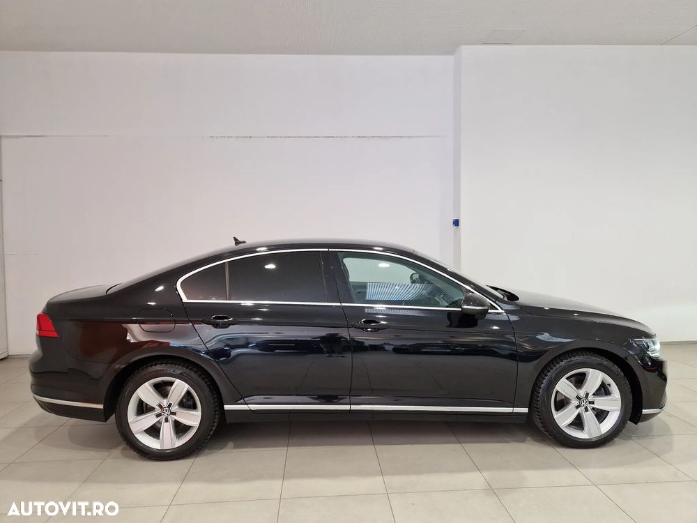 Volkswagen Passat 2.0 TDI DSG Highline - 24