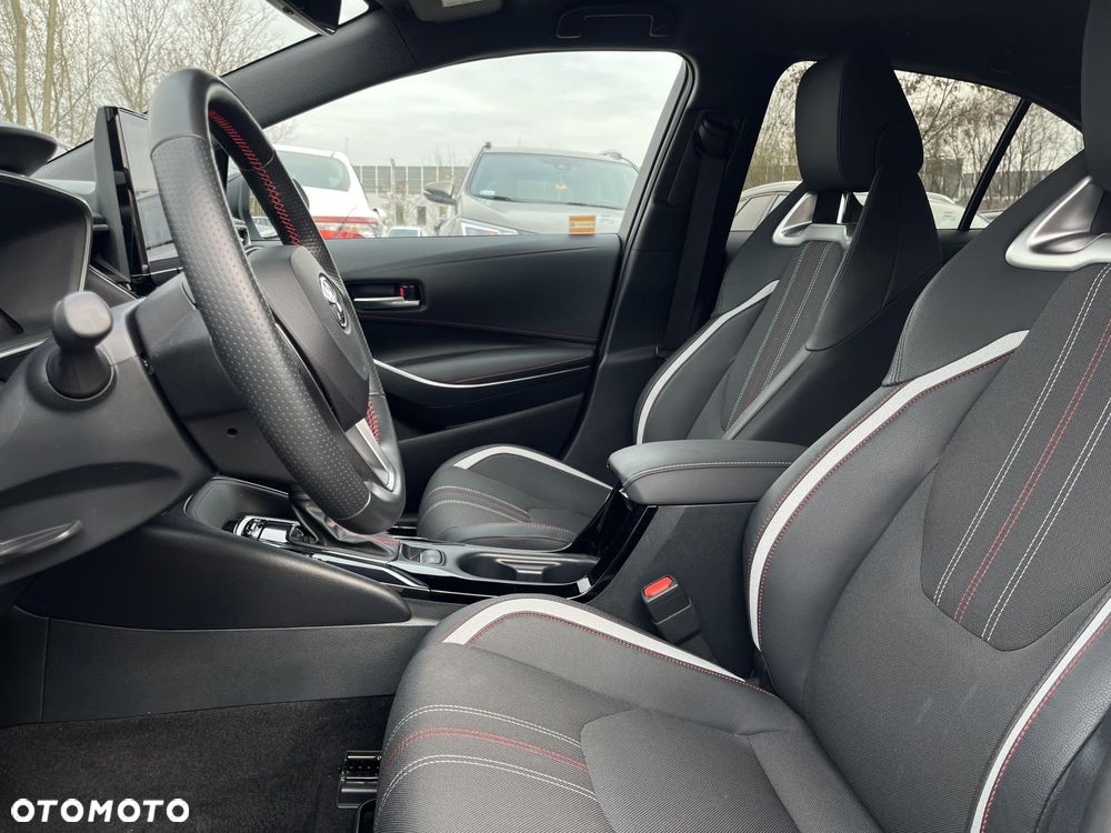 Toyota Corolla 1.8 Hybrid GR Sport - 18