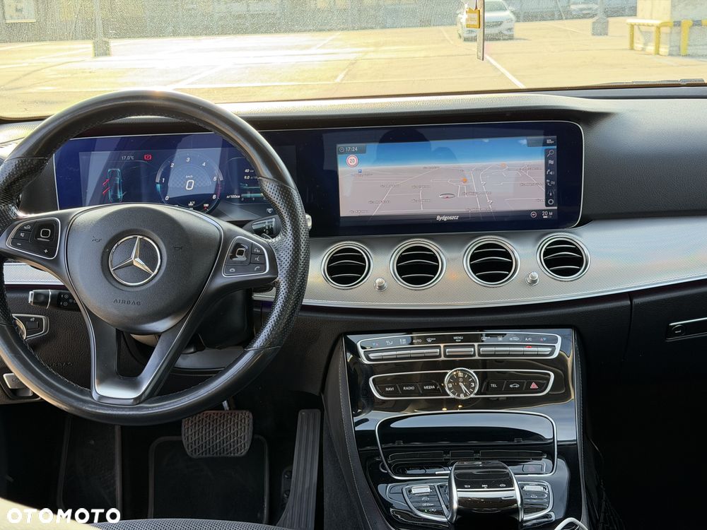 Mercedes-Benz Klasa E 220 d 9G-TRONIC - 9