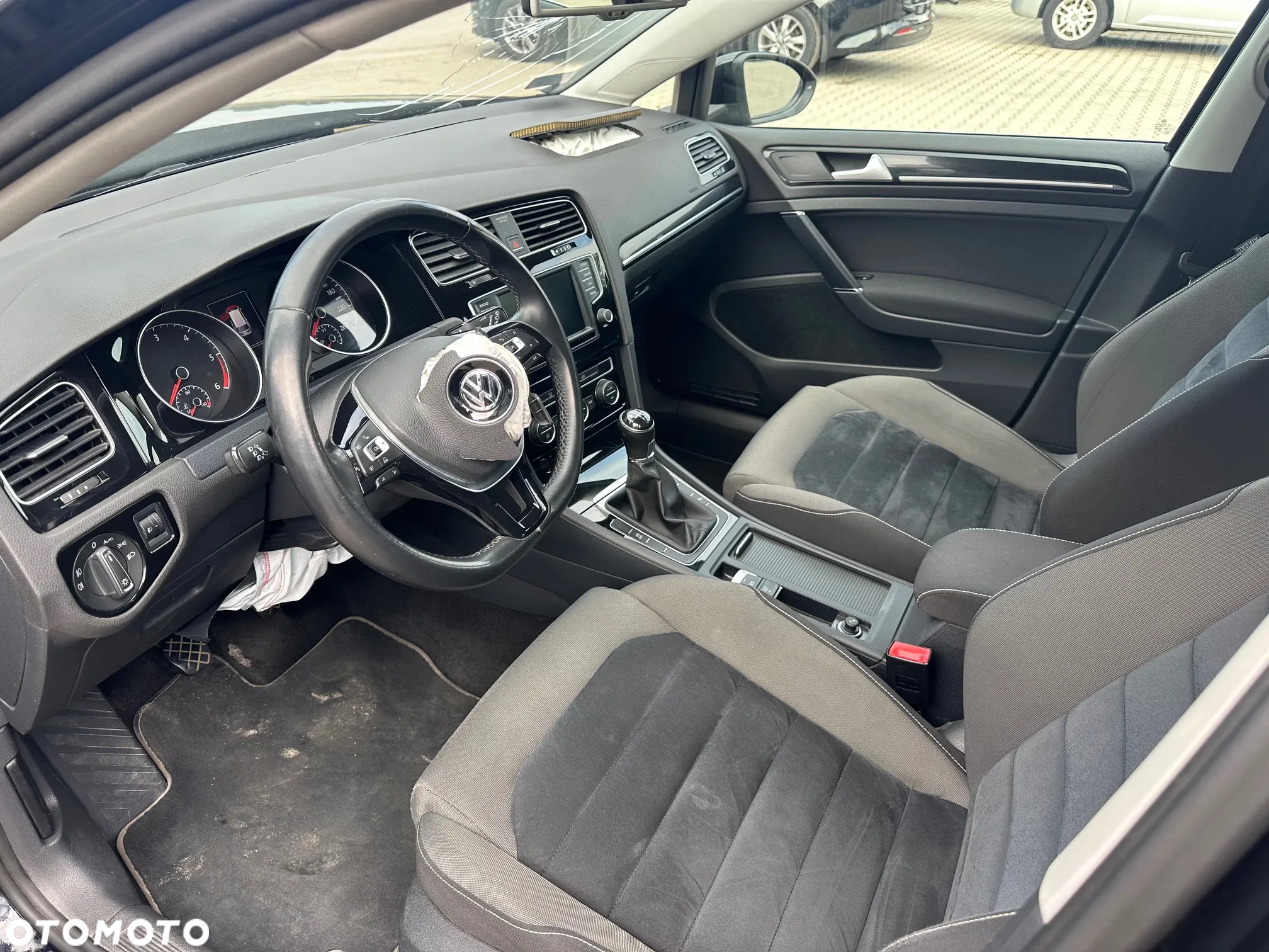 Volkswagen Golf - 13