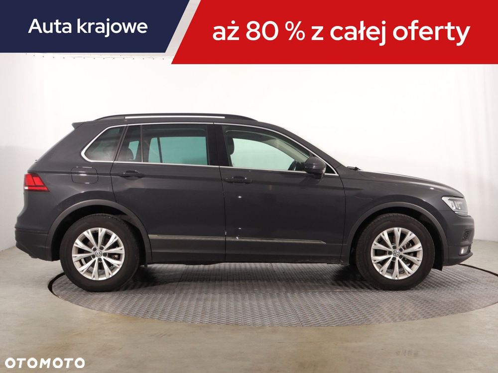 Volkswagen Tiguan - 8