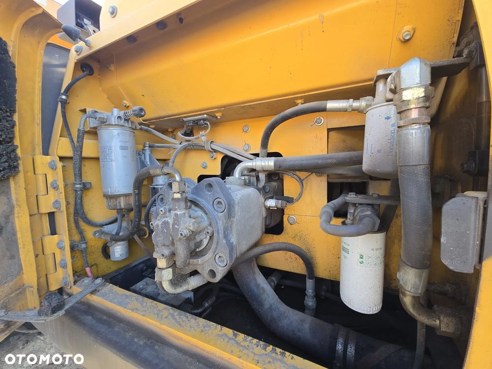 Volvo EC220DL - 5