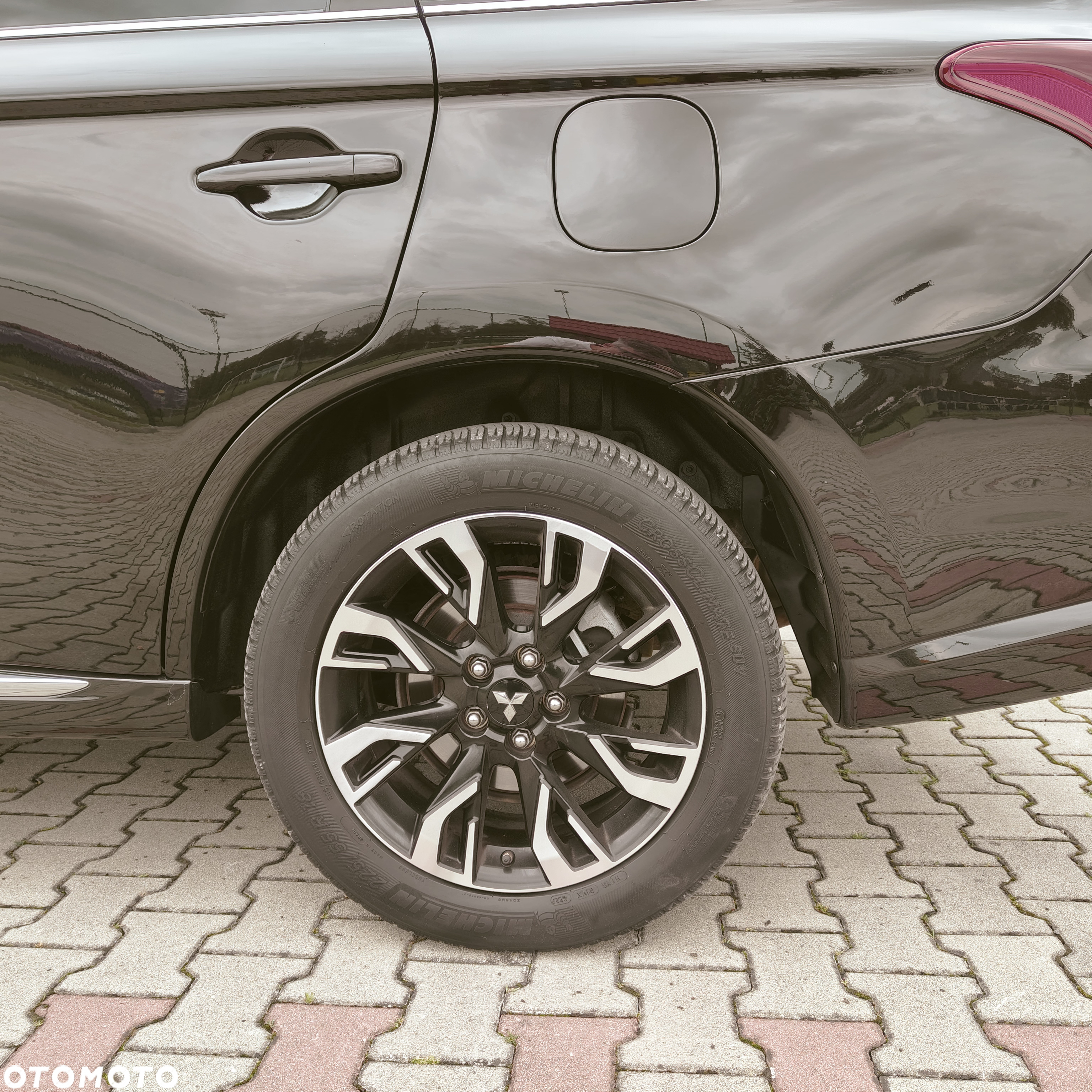 Mitsubishi Outlander - 8