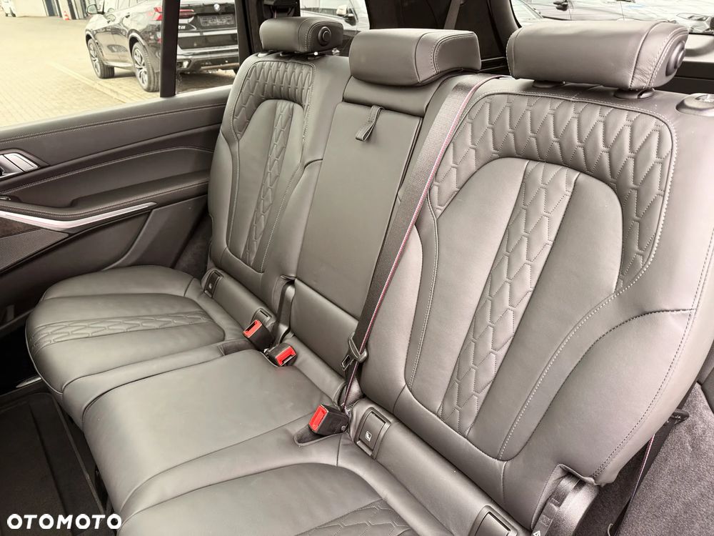 BMW X7 xDrive40d - 32